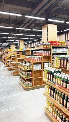 江蘇揚(yáng)州:舊菜場(chǎng)變“生鮮集市”“菜籃子”越拎越舒適